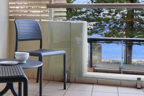 MAN54 -Manly Magic Waterfront Retreat With Gym & Sauna - Palm Beach Accommodation 0
