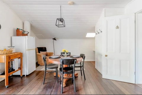 MARYBANK ESTATE - BARN LOFT - Palm Beach Accommodation 3