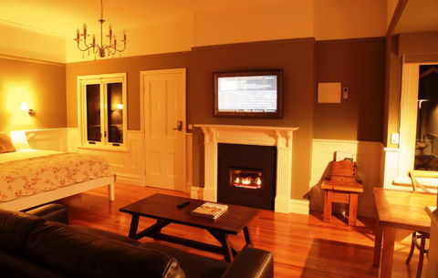 Marysville Garden Cottages - Palm Beach Accommodation 1