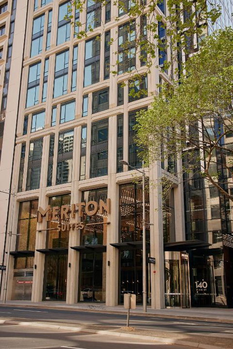 Meriton Suites Melbourne - Palm Beach Accommodation 1