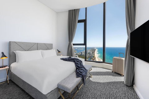 Meriton Suites Surfers Paradise - Palm Beach Accommodation 0