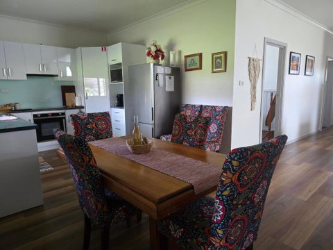 Millhouse On Pine - Palm Beach Accommodation 2