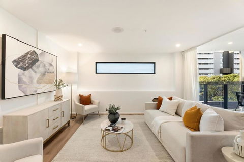 Modern Luxury Gabba Apartment - Palm Beach Accommodation 3