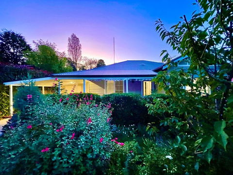 Mimosa House - Palm Beach Accommodation 0
