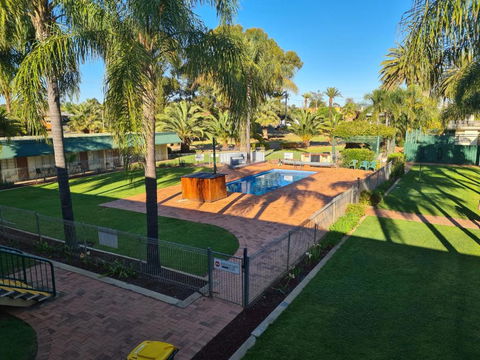Motel Riverina - Palm Beach Accommodation 0