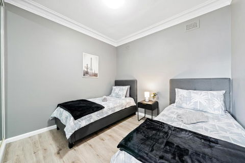 New 2 Bedroom House 500m To Mall With Free Parking - Palm Beach Accommodation 3