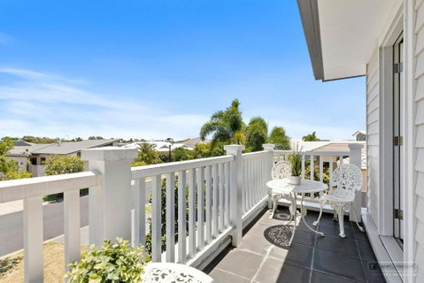 NEW HAVEN - Garden View Balcony - Palm Beach Accommodation 0