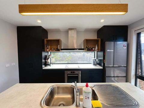 New Kingston Trampoline House - Palm Beach Accommodation 3