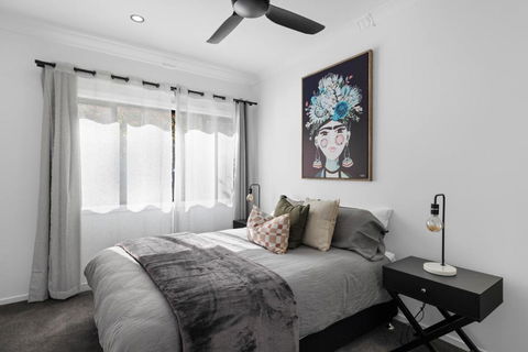 New Modern 2 Bedroom Mountain Retreat Escape - Palm Beach Accommodation 0