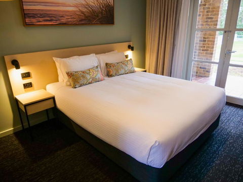 Nightcap At Hinterland Hotel Nerang - Palm Beach Accommodation 2