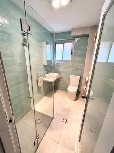 One Bedroom Apartment And CARPORT Close To Beaches, Airport,CBD - Palm Beach Accommodation 3