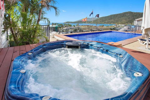 OCEAN VIEWS 10A - Palm Beach Accommodation 0