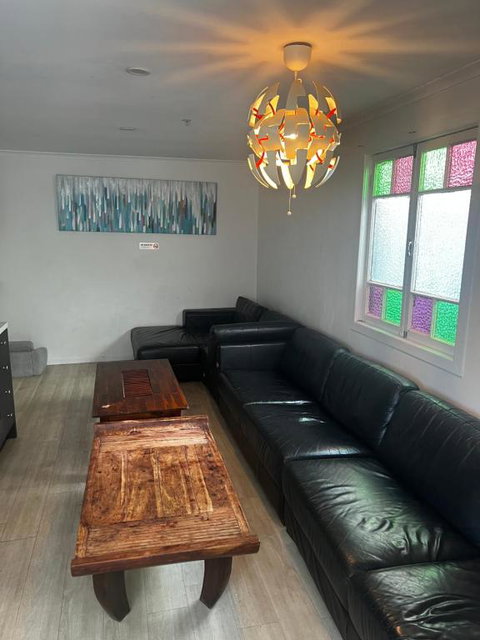 Palm Hamilton Backpacker - Palm Beach Accommodation 1