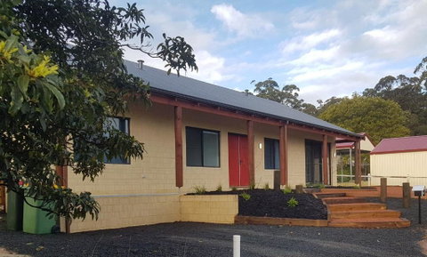 Pemberton Japanese Garden Studio - Palm Beach Accommodation 0