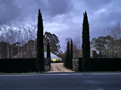 Petschel House - Palm Beach Accommodation 0