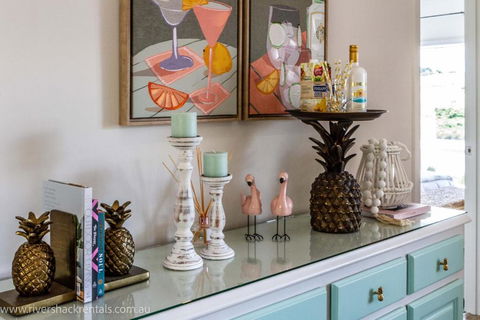 Pina Colada Shack-40 Marina Way - Palm Beach Accommodation 0