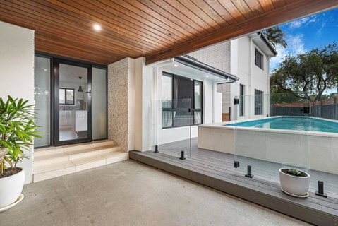 Pool House Hideaway - Palm Beach Accommodation 0