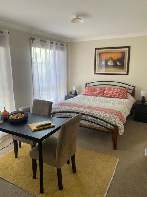Private Room With Ensuite And Parking Close To Wollongong CBD - Palm Beach Accommodation 0