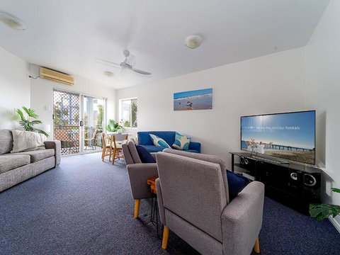 Quality Esplanade Apartment - Palm Beach Accommodation 1