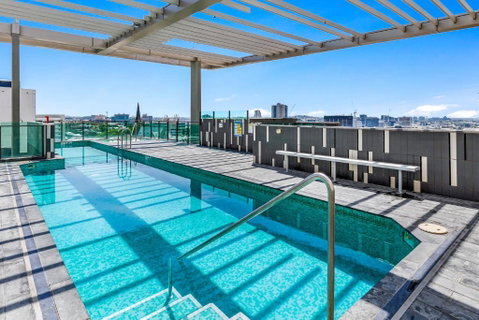 Quattro Apartments - Palm Beach Accommodation 2