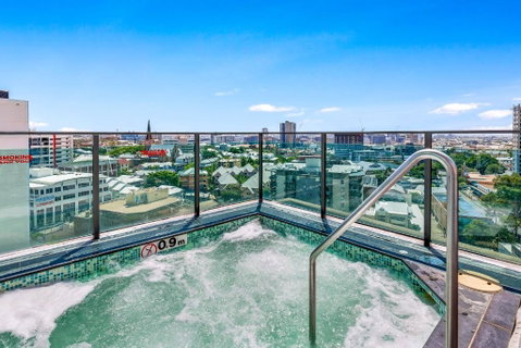 Quattro Apartments - Palm Beach Accommodation 0