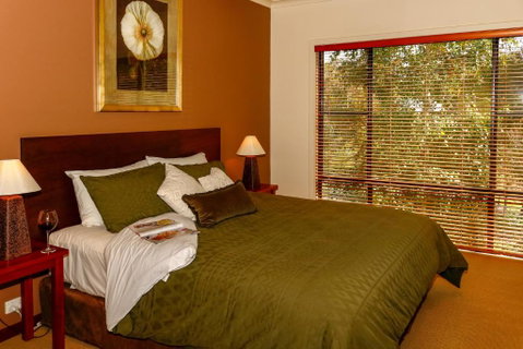 Rainbow Trail Chalets - Palm Beach Accommodation 2