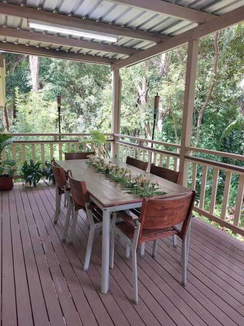 Rainforest Retreat-Fireplace-BBQ-3 Acres- - Palm Beach Accommodation 3