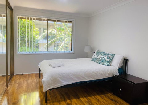 Quiet Family Townhouse In Wollongong CBD - Palm Beach Accommodation 3