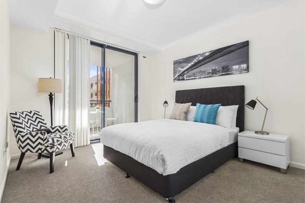 Liverpool NSW Palm Beach Accommodation