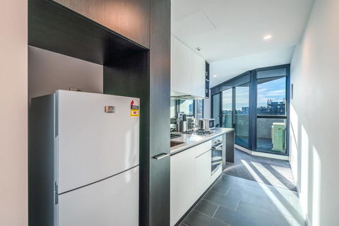 Astrina Box Hill 2 Bed Apartment - Palm Beach Accommodation 1
