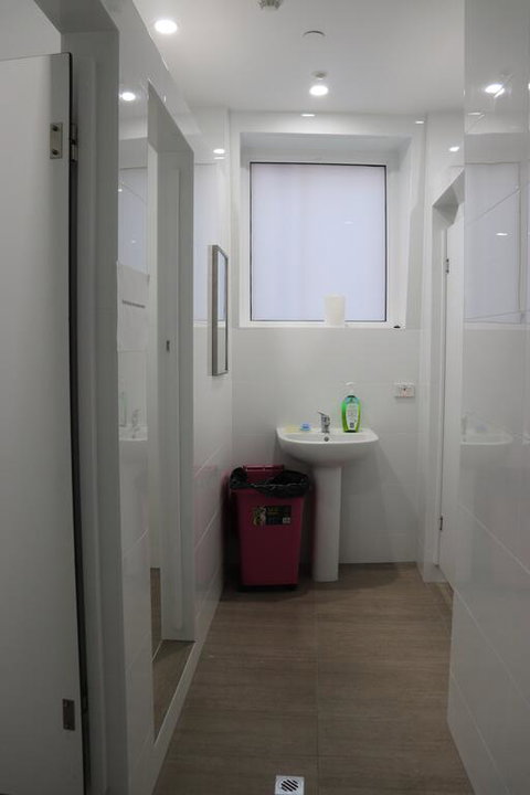 Backpackers Imperial Hotel - Palm Beach Accommodation 3