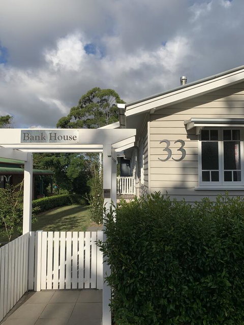 Bank House Tamborine Mountain - Palm Beach Accommodation 1