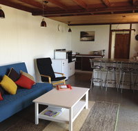 Base BnB - Palm Beach Accommodation