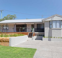 Bay Dream Believer' 16 Verona Road - pet friendly Boat Parking  WIFI - Palm Beach Accommodation