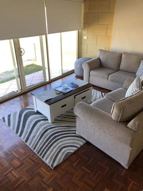 Bayview No 1 - Next To The Beach! - Palm Beach Accommodation 0