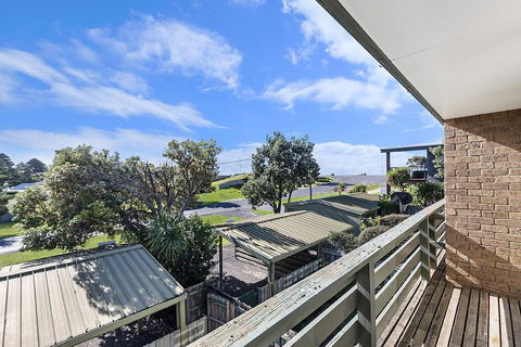 Beach Terrace 4 - Palm Beach Accommodation 1