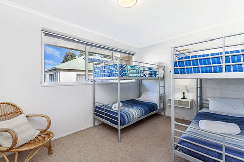 Beach Terrace 4 - Palm Beach Accommodation 3