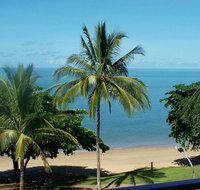Beachfront Apartments on Trinity Beach - Palm Beach Accommodation