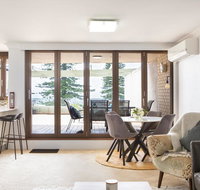 Beachfront Manly Apartment With Parking and Balcony - Palm Beach Accommodation