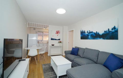 Rivervale Cosy Stunner Sleeps 2 - Palm Beach Accommodation 0