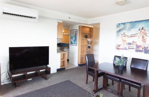 Republic Apartment - Palm Beach Accommodation 0
