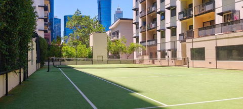 Resort-style Living In Perth CBD - 2X2 Apt - Palm Beach Accommodation 1