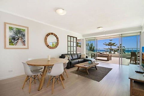 Reflections 202 - Palm Beach Accommodation 3