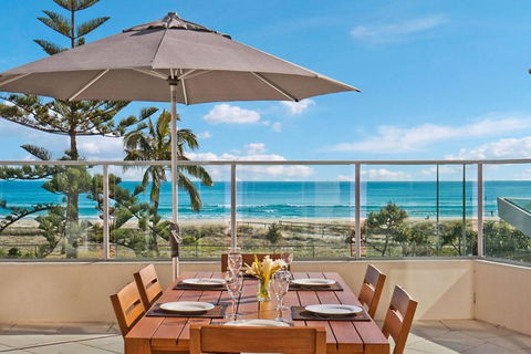 Reflections 202 - Palm Beach Accommodation 1