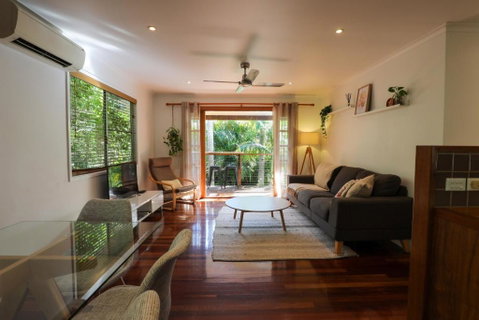 Regent Bower Cottage - Palm Beach Accommodation 0