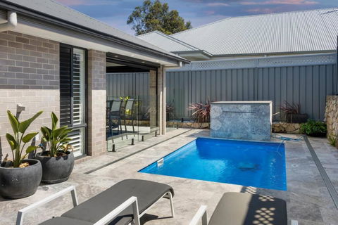 Rengor Executive Retreat - Palm Beach Accommodation 0