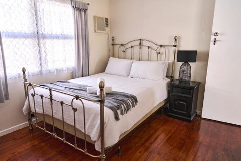 RetroRhapsody - Palm Beach Accommodation 2