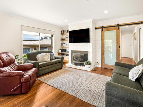 Rhyll Relaxer - Palm Beach Accommodation 0