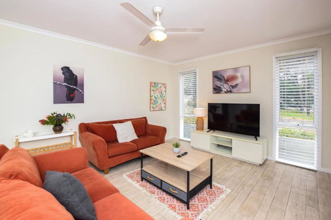 River Retreat - Palm Beach Accommodation 1