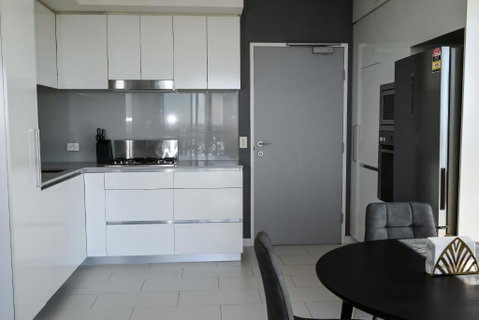 River View Apartment In Brisbane With Parking - Palm Beach Accommodation 3